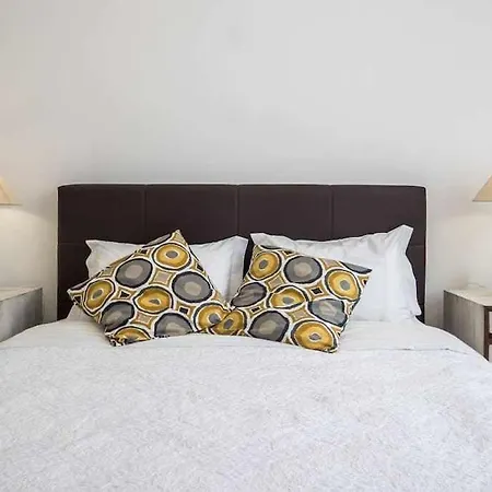 Apartamento Lisboa Confortavel 2 Quartos Com Terraco *