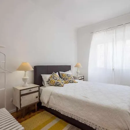 Lisboa Confortavel 2 Quartos Com Terraco *