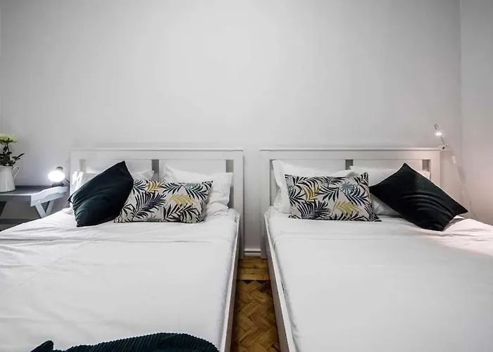 Lisboa Confortavel 2 Quartos Com Terraco Odivelas (Lisbon)