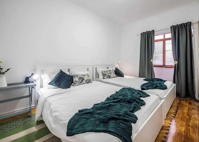 Lisboa Confortavel 2 Quartos Com Terraco Apartment *